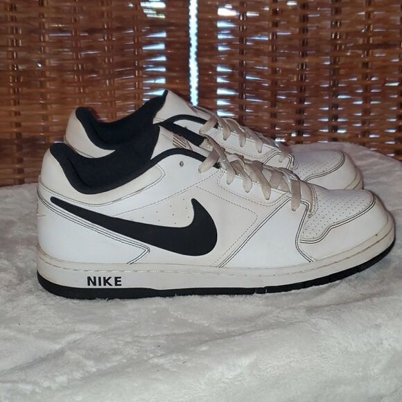 Nike Prestige White Black Swoosh Soles Shoes 11 - Picture 2 of 12